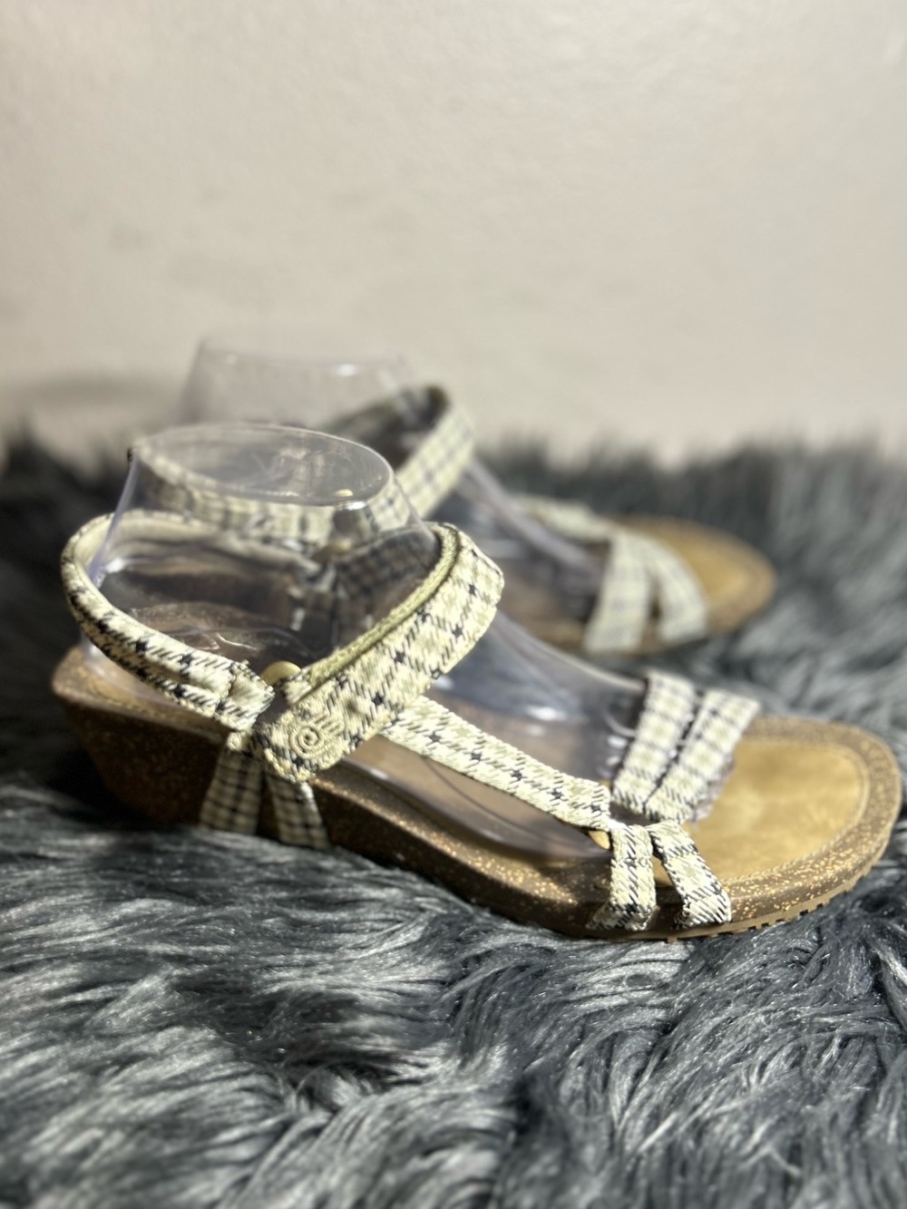 Teva Plaid Strappy Wedge Sandals - Brown/Beige Size 11 - Picture 4 of 7